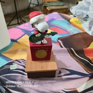 hallmark peanuts band -Snoopy On Guitar